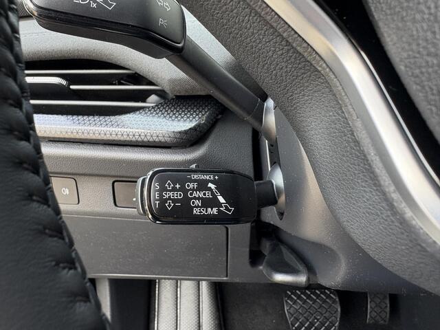 Skoda Elroq 55 Limited 170 PK | Achteruitrijcamera | Wireless Carplay & Android auto | 19 velgen | Adaptieve Cruise Control | Dode hoek sensor |