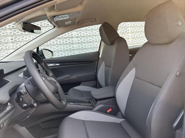 Skoda Elroq 55 Limited 170 PK | Achteruitrijcamera | Wireless Carplay & Android auto | 19 velgen | Adaptieve Cruise Control | Dode hoek sensor |