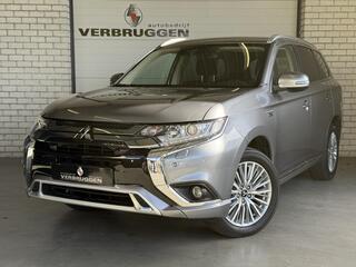 MITSUBISHI OUTLANDER 2.4 PHEV Intense | 18
