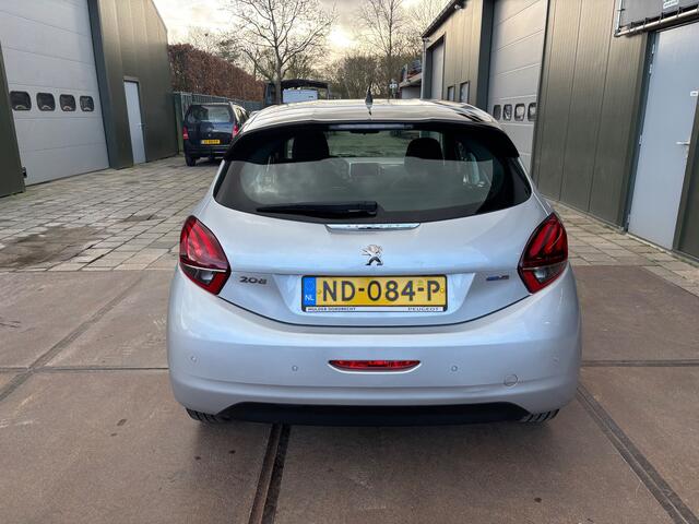 Peugeot 208 1.2 Blue Lion Airco Cruise Navi Nw Distributie