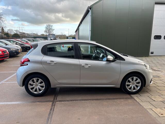Peugeot 208 1.2 Blue Lion Airco Cruise Navi Nw Distributie