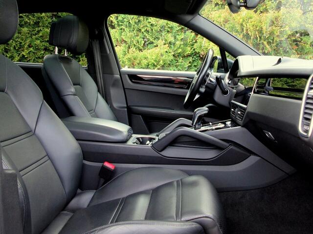 Porsche Cayenne 3.0 E-Hybrid  Origineel NL  Garantie  Chrono 