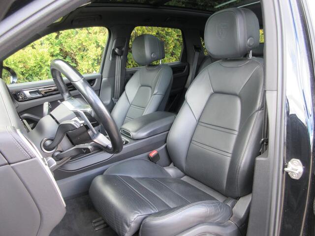 Porsche Cayenne 3.0 E-Hybrid  Origineel NL  Garantie  Chrono 