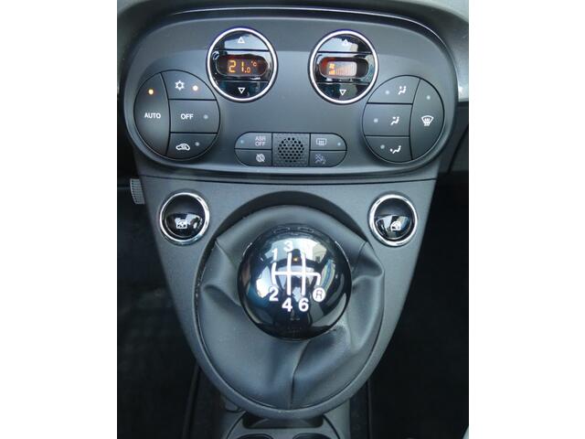 Fiat 500c 1.0 HYBRID DOLCEVITA,Navi,Clima,PDC,Leer,Carplay