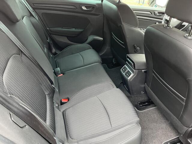 Renault Megane TCe 130 Limited DEALER ONDERHOUDEN | NAVI | PDC | CRUISE | 17'' VELGEN