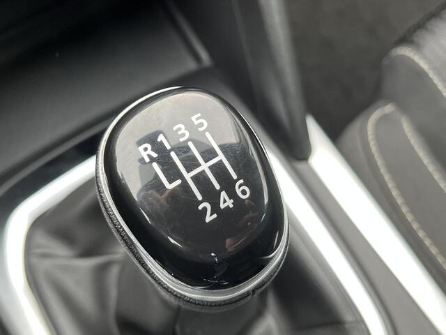 Renault Megane TCe 130 Limited DEALER ONDERHOUDEN | NAVI | PDC | CRUISE | 17'' VELGEN