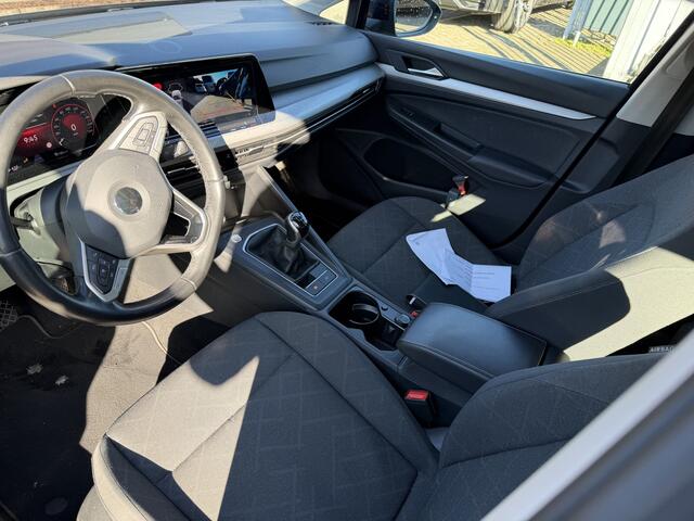 Volkswagen Golf 2.0 TDI Life Business | Clima | Navi | Xenon | Extra set wheels | B