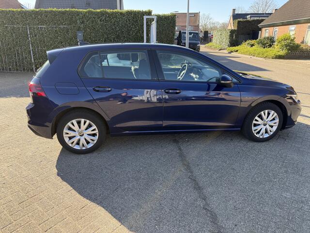 Volkswagen Golf 2.0 TDI Life Business | Clima | Navi | Xenon | Extra set wheels | B