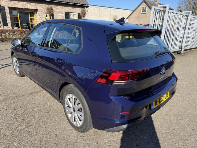 Volkswagen Golf 2.0 TDI Life Business | Clima | Navi | Xenon | Extra set wheels | B