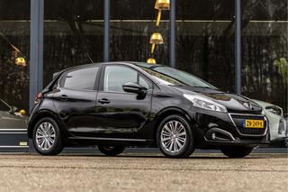 PEUGEOT 208 1.2 PureTech Signature