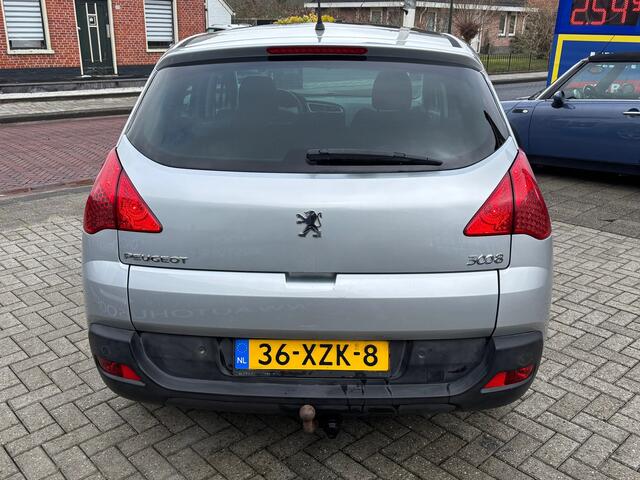 Peugeot 3008 1.6 VTi ST | pano | cruise | clima | trekhaak |