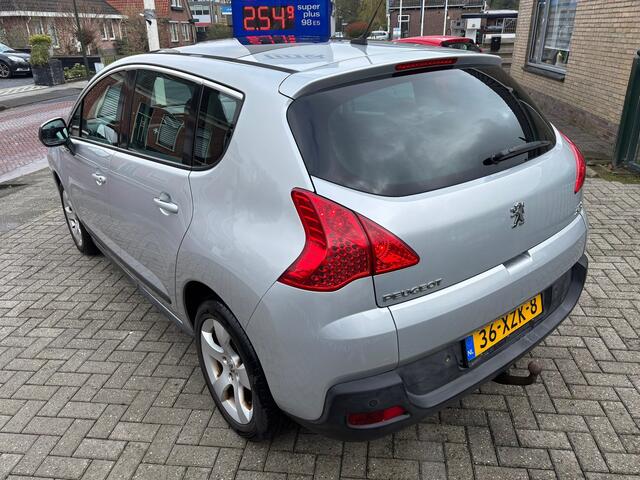 Peugeot 3008 1.6 VTi ST | pano | cruise | clima | trekhaak |