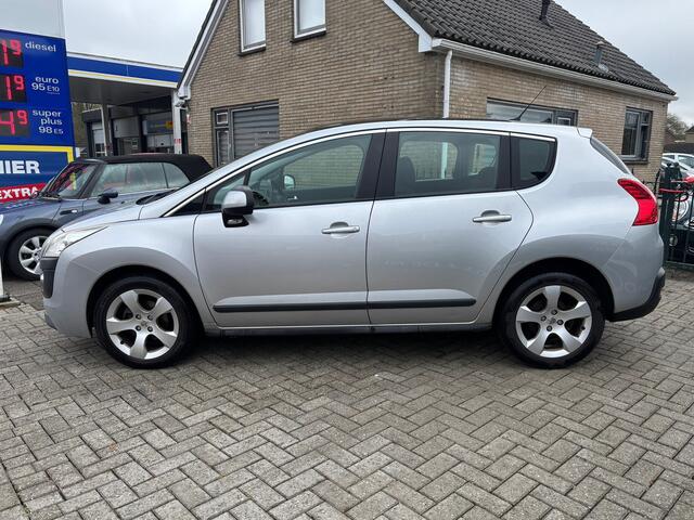 Peugeot 3008 1.6 VTi ST | pano | cruise | clima | trekhaak |
