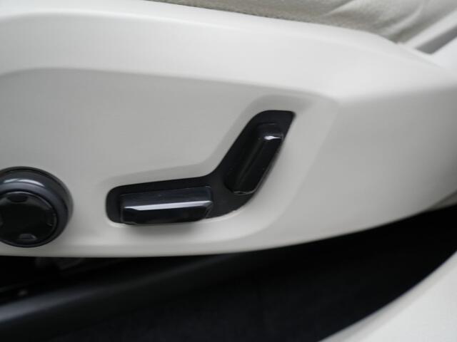Volvo XC60 T6 AWD FACELIFT MODEL Inscription PHEV 350pk Dealer O.H | Panodak | Adaptive Cruise | Camera | Harman / Kardon | Lederen Sportstoelen Memory & Ve