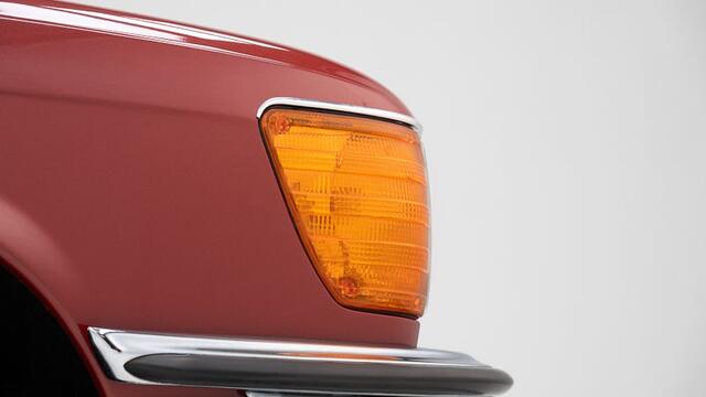 Mercedes-Benz 280 