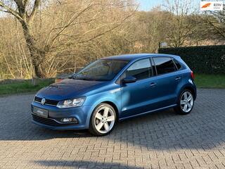 VOLKSWAGEN POLO 1.2 TSI Highline 110PK I SPORT I LEER I ZEER MOOI AUTO I NWE APK