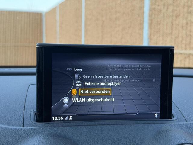Audi A3 SPORTBACK 30 TFSI Pro Line Navigatiesysteem | Xenon | Airconditioning | Cruise control | Bluetooth telefoonverbinding | Parkeersensoren achter