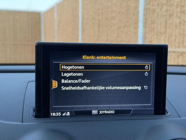 Audi A3 SPORTBACK 30 TFSI Pro Line Navigatiesysteem | Xenon | Airconditioning | Cruise control | Bluetooth telefoonverbinding | Parkeersensoren achter