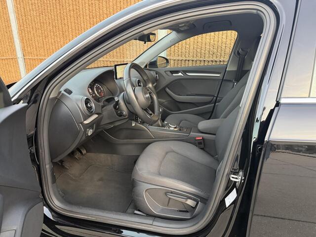 Audi A3 SPORTBACK 30 TFSI Pro Line Navigatiesysteem | Xenon | Airconditioning | Cruise control | Bluetooth telefoonverbinding | Parkeersensoren achter