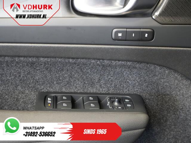 Volvo XC40 1.5 PHEV Ultimate Bright Pano/ Leder/ Harman & Kardon/ Mem.stoel/ Elek.Trekhaak/ Adapt.cruise/ LED/ Stoelverw./ Stuurvew./ Elek.stoelen/ Elek.kle