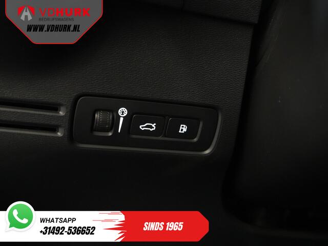 Volvo XC40 1.5 PHEV Ultimate Bright Pano/ Leder/ Harman & Kardon/ Mem.stoel/ Elek.Trekhaak/ Adapt.cruise/ LED/ Stoelverw./ Stuurvew./ Elek.stoelen/ Elek.kle