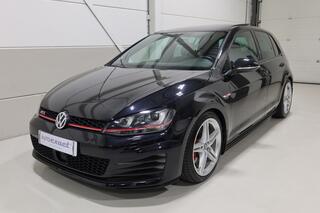 Volkswagen Golf VII