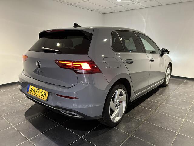Volkswagen Golf 1.4 eHybrid GTE | Navigatie | Stoelverwarming | Parkeer assistent |