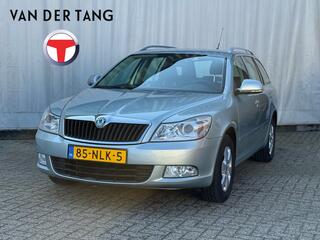 SKODA OCTAVIA Combi 1.2 TSI Elegance apk 01/2027 trekhk