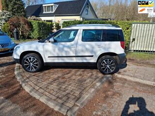 SKODA YETI 1.2 TSI Elegance panodak airco navigatie automaat