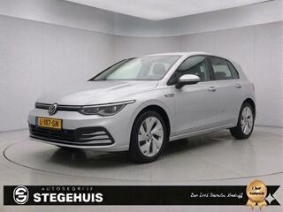 VOLKSWAGEN GOLF 1.5 TSI Life Bussines Stoelverwarming Navi Led