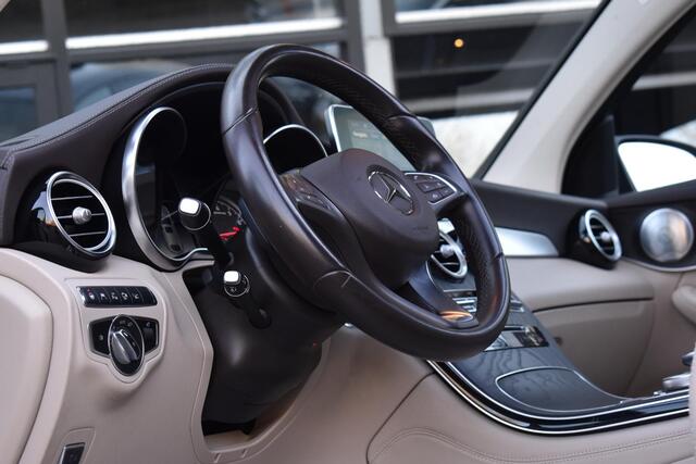 Mercedes-Benz GLC Coup� AMG 43 4MATIC Pano Lane 360C Keyless Burmester
