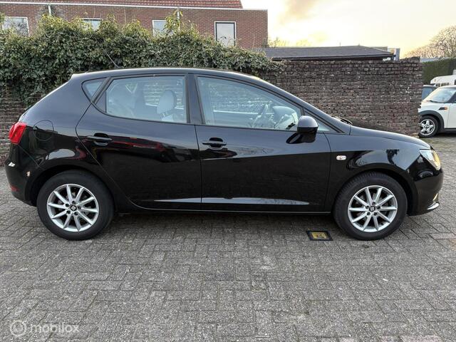 Seat Ibiza 1.0 TSI Style Navigatie /Cruise control / Nw. APK