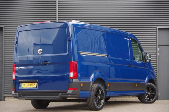 Volkswagen Crafter 35 2.0 TDI L3H2L2H1 3-ZITS, 140PK AUT. STANDKACHEL, GEV. ERGO COMFORT STOEL, CRUISE, NAVI, AIRCO