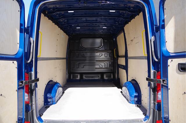 Volkswagen Crafter 35 2.0 TDI L3H2L2H1 3-ZITS, 140PK AUT. STANDKACHEL, GEV. ERGO COMFORT STOEL, CRUISE, NAVI, AIRCO