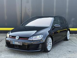 Volkswagen Golf VII