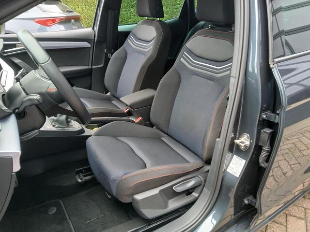Seat Ibiza 1.0 TSI 110pk FR Plus Connect + Panoramadak + 18 inch + Camera etc. etc.
