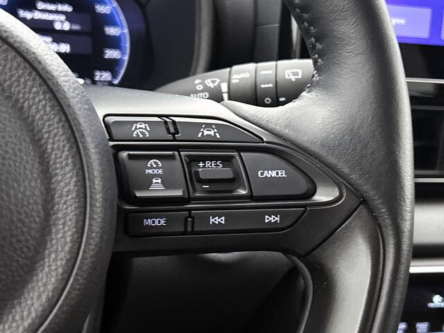 Toyota Yaris 1.5 Hybrid 130 Executive | Parkeersensoren | Climate control | Winterpakket | Dealeronderhouden |