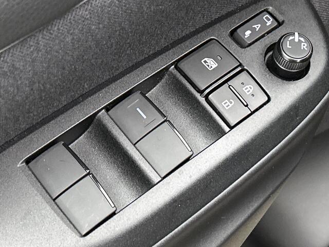 Toyota Yaris 1.5 Hybrid 130 Executive | Parkeersensoren | Climate control | Winterpakket | Dealeronderhouden |