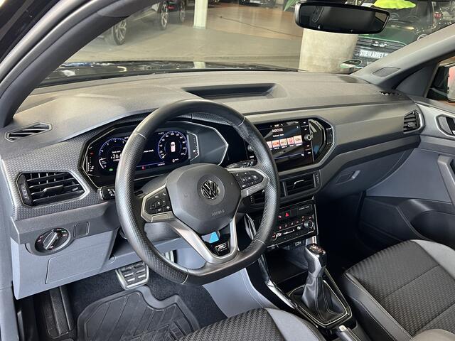 Volkswagen T-Cross 1.0 TSI 115pk R-Line | Carplay | 18 | Camara | Stoelverwarming | LED | Digitaal Display |