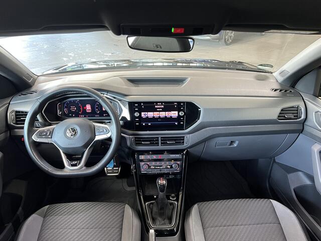 Volkswagen T-Cross 1.0 TSI 115pk R-Line | Carplay | 18 | Camara | Stoelverwarming | LED | Digitaal Display |
