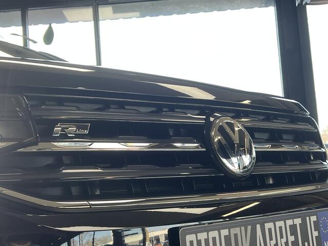 Volkswagen T-Cross 1.0 TSI 115pk R-Line | Carplay | 18 | Camara | Stoelverwarming | LED | Digitaal Display |