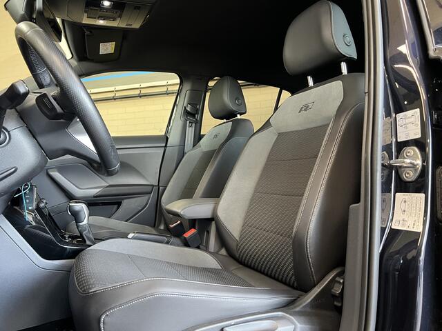 Volkswagen T-Cross 1.0 TSI 115pk R-Line | Carplay | 18 | Camara | Stoelverwarming | LED | Digitaal Display |