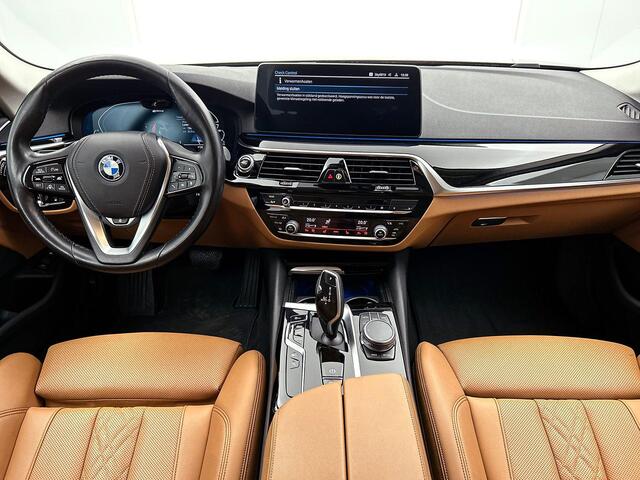 BMW 5-Serie 530e Business Edition Plus CAMERA | NAVI & CARPLAY | TREKHAAK | AD-CRUISE