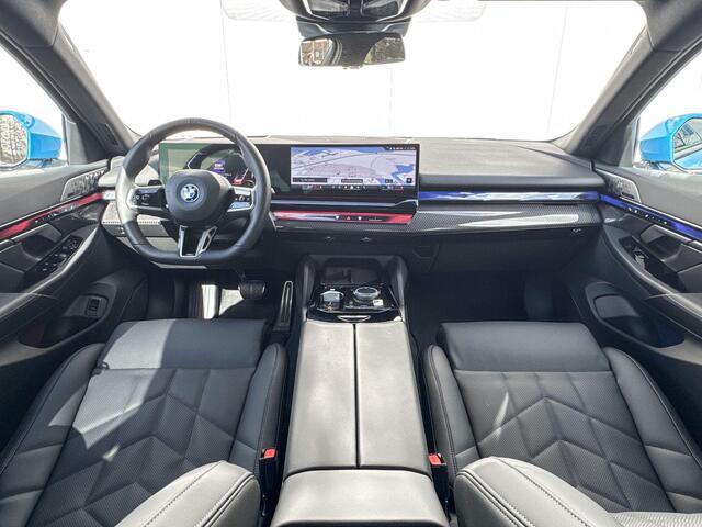 BMW 5-Serie Sedan 550e xDrive M Sport | Indivual Rivierablau | Selections 1000