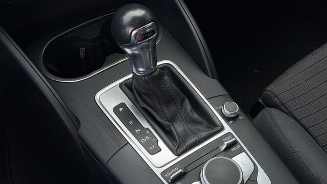 Audi A3 Limousine 1.0 TFSI Sport Lease Edition, Automaat, Camera, Cruise, Trekhaak