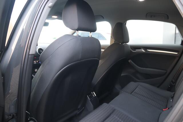 Audi A3 Limousine 1.0 TFSI Sport Lease Edition, Automaat, Camera, Cruise, Trekhaak