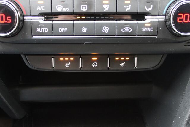 KIA CEE D Ceed Sportswagon 1.5 T-GDi DynamicPlusLine - Camer|PDC|Carplay|Stoel/Stuur verwarmd