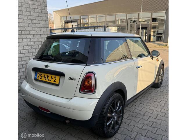 Mini ONE Mini 1.4 / BJ 2009 / Airco / Sport.Velgen / N.A.P