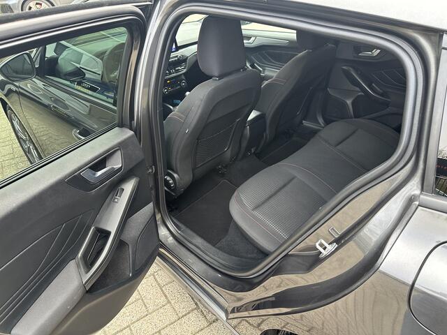 Ford Focus Wagon 1.0 EcoBoost Hybrid ST Line Style | Park Assist | Navi | Cruise | Lane assist