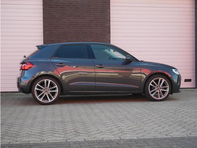 Audi A1 Sportback S line 18'|Stoelverwarming| ACC| Carplay| Virtual